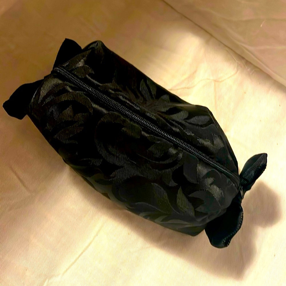 New cute cosmetics bag